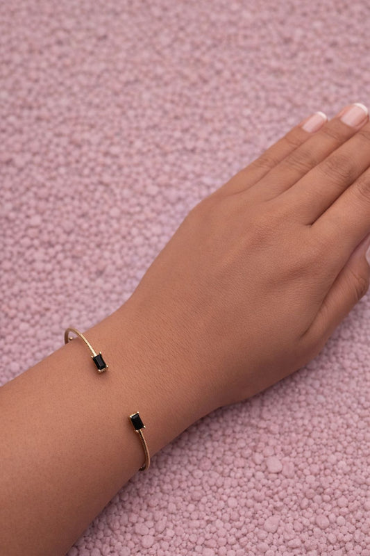 Lou Armband – Verstellbares, dünnes Armband aus vergoldetem Edelstahl