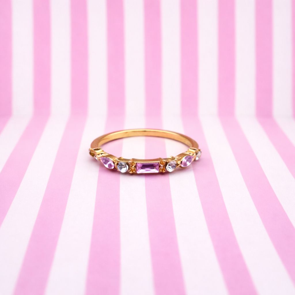 Néa Ring - Timeless elegance gold ring with pink cubic zirconia stones - Size 55